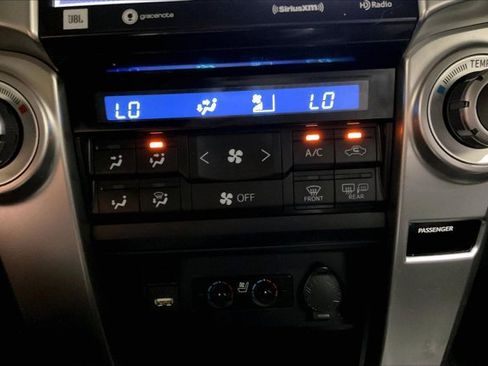 Used 2021 Toyota 4Runner Limited AWD/4WD image 32