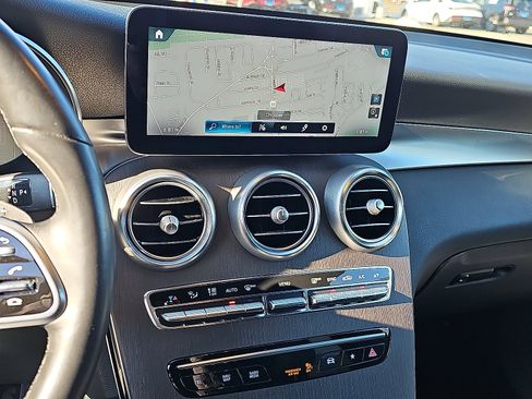 Used 2022 Mercedes-Benz GLC 300 4MATIC image 17