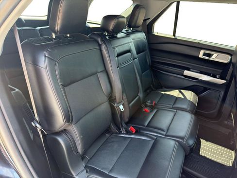 Used 2023 Ford Explorer Limited w/ Equipment Group 301A AWD/4WD image 12