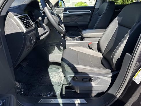 Used 2023 Volkswagen Atlas SE w/ Black Wheel Package AWD/4WD image 24