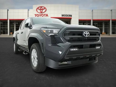 New 2025 Toyota Tacoma SR5 image 31