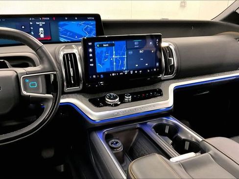 Used 2025 Ford Expedition Tremor AWD/4WD image 7