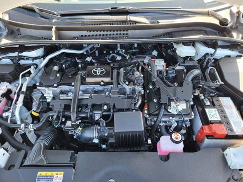 Used 2025 Toyota Corolla XLE image 36