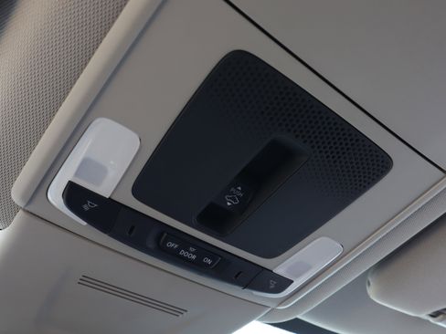 Used 2023 Honda CR-V EX-L image 24