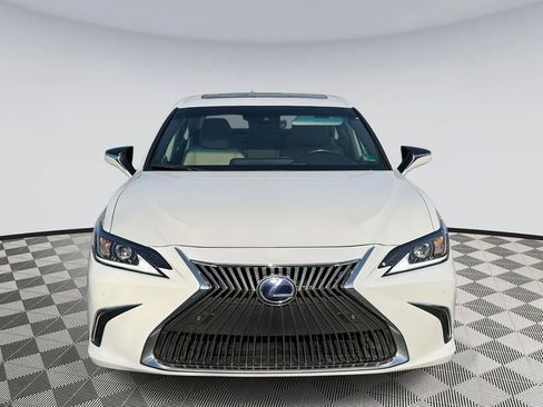 Used 2020 Lexus ES 300h w/ Premium Package image 6