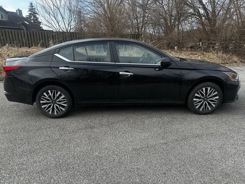 Used 2025 Nissan Altima 2.5 SV image 4