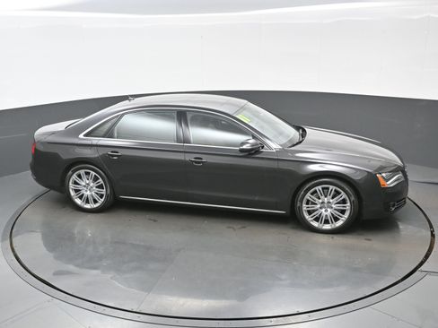 Used 2011 Audi A8 L 4.2 image 39