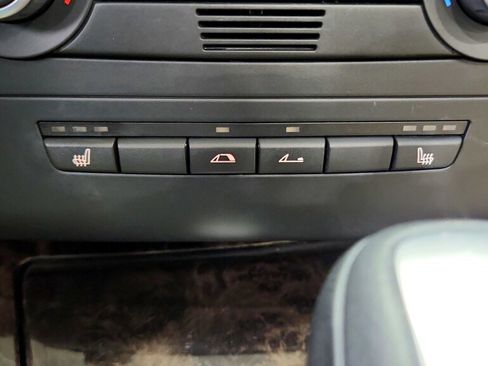 Used 2009 BMW 135i Convertible image 15