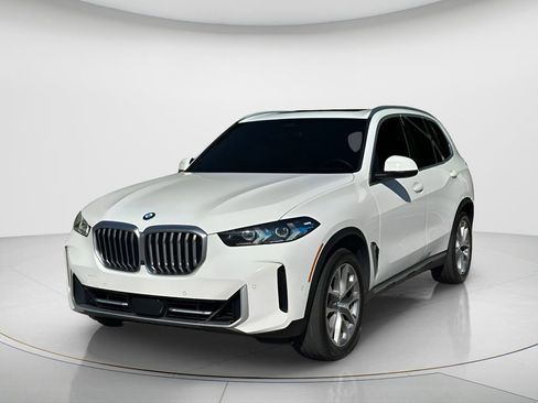 Certified 2024 BMW X5 sDrive40i w/ Premium Package RWD image 1
