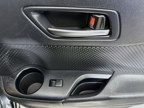 Used 2021 Toyota C-HR LE FWD image 30