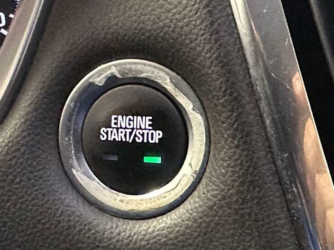 Used 2019 Chevrolet Traverse LS FWD image 31