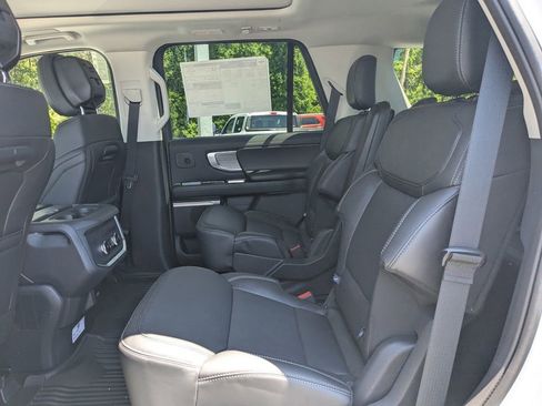 New 2026 Ford Expedition Platinum w/ Driver's Package AWD/4WD image 14