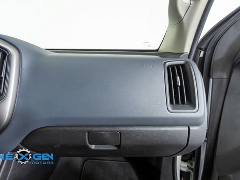 Used 2020 Chevrolet Colorado Z71 image 40