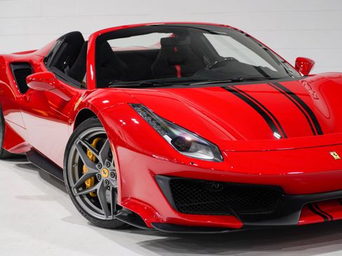Used 2020 Ferrari 488 Pista Spider RWD image 28