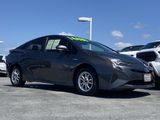 Used 2018 Toyota Prius Three image 2