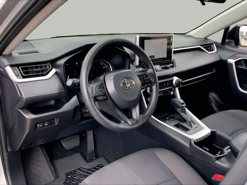 Used 2025 Toyota RAV4 LE FWD image 17