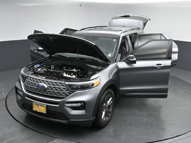 Certified 2023 Ford Explorer XLT w/ Equipment Group 202A AWD/4WD image 55