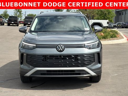 Used 2025 Volkswagen Tiguan S AWD/4WD image 2