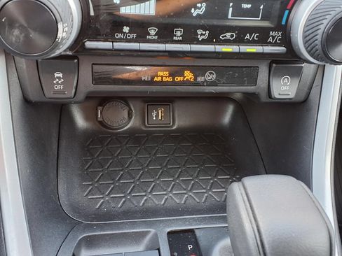 Used 2025 Toyota RAV4 LE FWD image 24