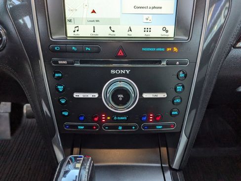Used 2018 Ford Explorer Platinum AWD/4WD image 23