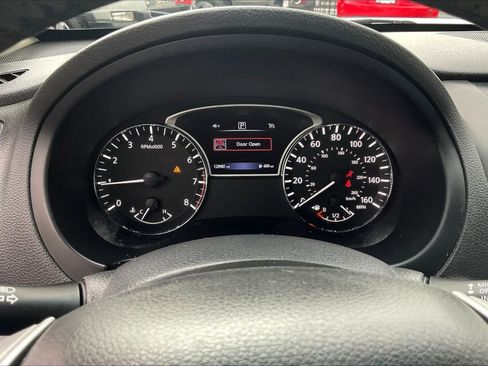 Used 2017 Nissan Altima 2.5 SV w/ Convenience Package FWD image 12