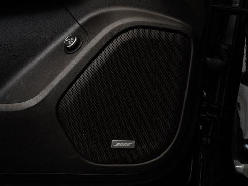 Used 2021 GMC Acadia SLT w/ Preferred Package image 27