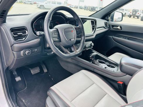 Used 2024 Dodge Durango GT image 17