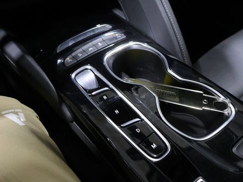 Used 2023 Buick Envision Essence image 27