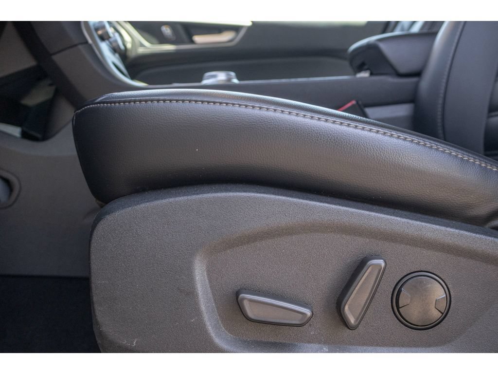 Used 2024 Ford Edge SEL AWD/4WD image 16