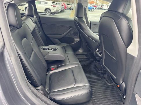 Used 2023 Tesla Model Y Performance image 22