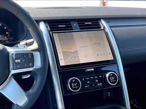 New 2026 Land Rover Discovery Limited Edition image 6
