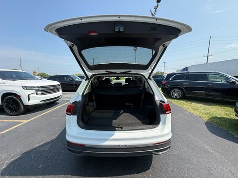 Used 2022 Volkswagen Tiguan SE FWD image 5