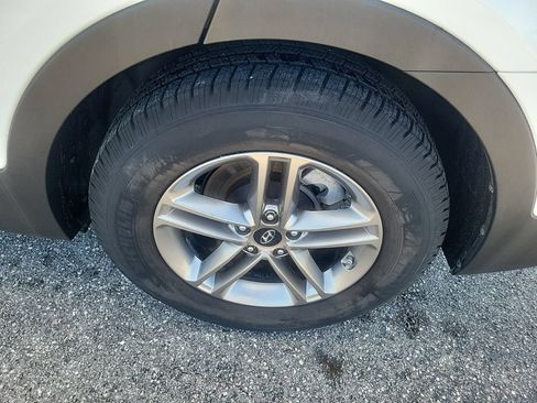 Used 2018 Hyundai Santa Fe Sport FWD image 9
