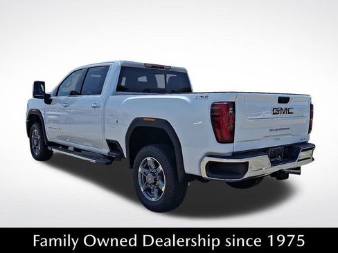 New 2025 GMC Sierra 3500 SLT image 3