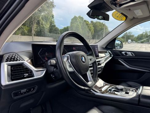 Used 2023 BMW X7 xDrive40i image 37