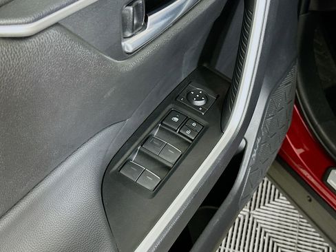 Used 2025 Toyota RAV4 XLE FWD image 15