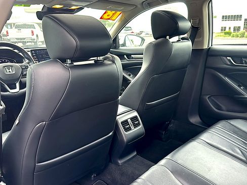 Used 2018 Honda Accord EX-L image 18