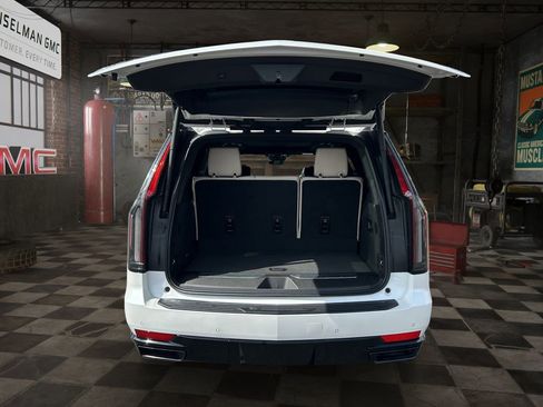 Certified 2021 Cadillac Escalade Sport w/ Driver Assist Tech Package image 26