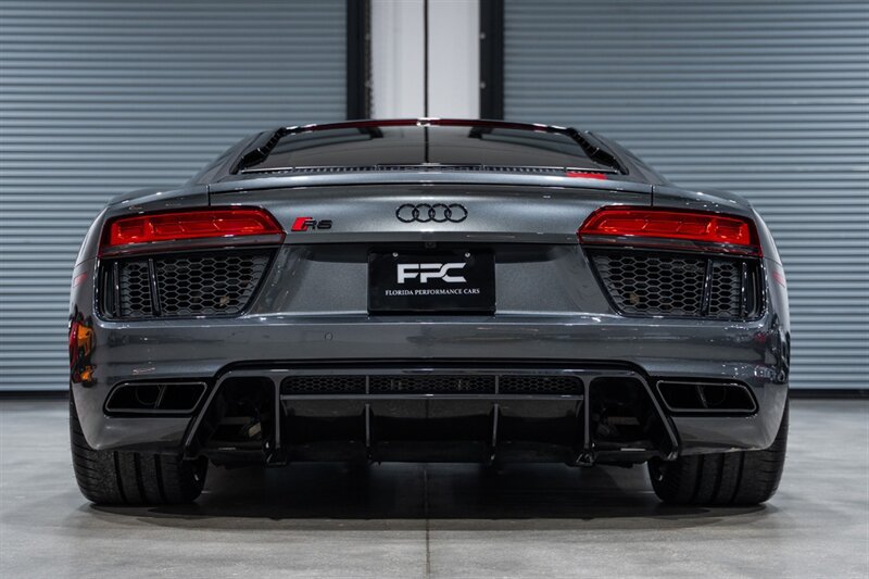 Used 2018 Audi R8 V10 RWD image 65