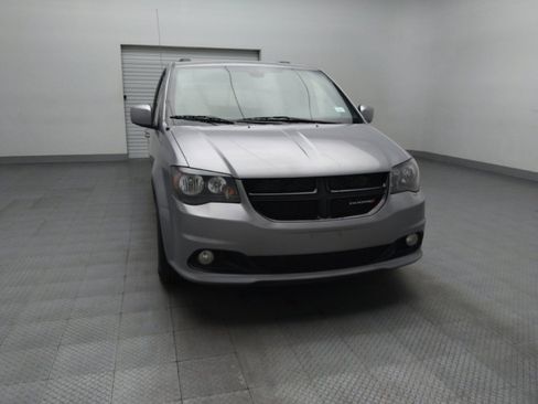 Used 2020 Dodge Grand Caravan SE image 14