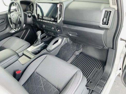 New 2026 Nissan Frontier SV w/ Tow Package image 15