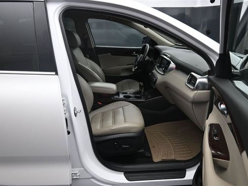 Used 2017 Kia Sorento EX AWD/4WD image 9