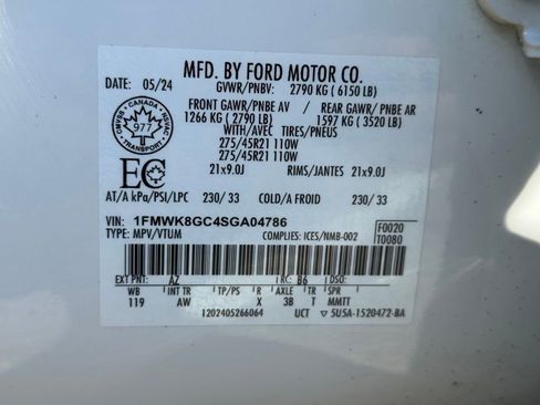 Used 2025 Ford Explorer ST AWD/4WD image 27