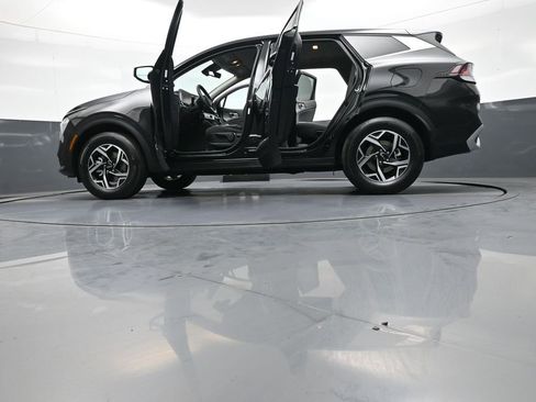 Used 2023 Kia Sportage LX AWD/4WD image 48