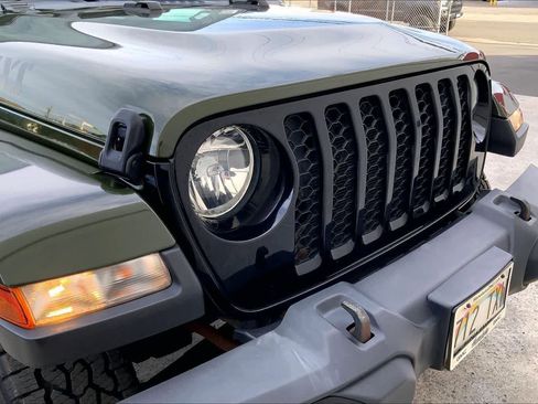 Used 2022 Jeep Gladiator Sport AWD/4WD image 33