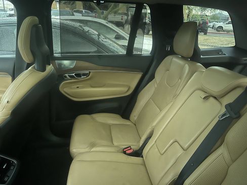 Used 2016 Volvo XC90 T6 Inscription w/ Vision Package AWD/4WD image 9