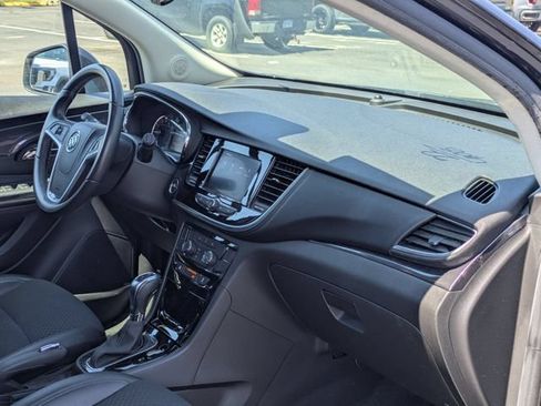 Certified 2022 Buick Encore Preferred AWD/4WD image 34
