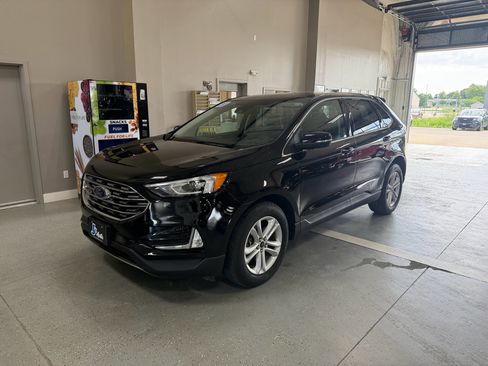 Used 2020 Ford Edge SEL w/ Convenience Package AWD/4WD image 2
