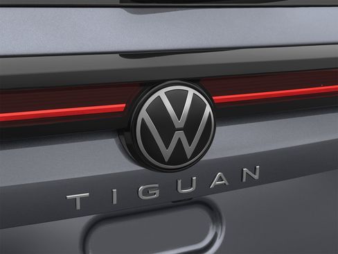 Certified 2025 Volkswagen Tiguan SE AWD/4WD image 51