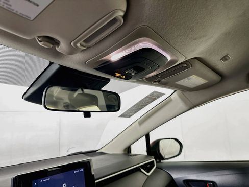 Used 2024 Toyota Corolla LE FWD image 18